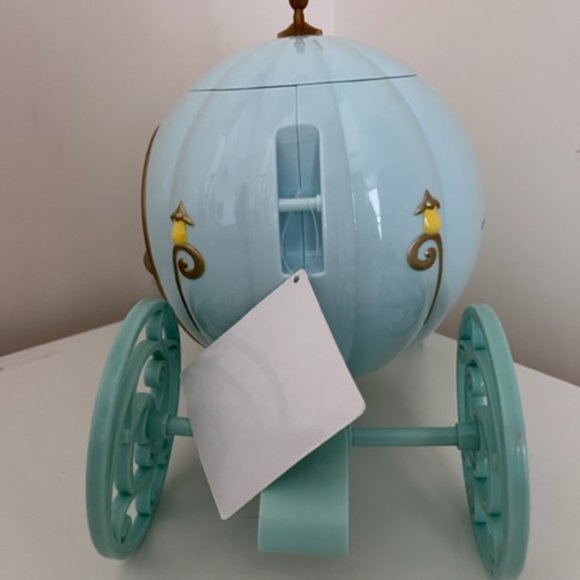 Funko Pop Princess Cinderella 222 and Universal Studios Japan popcorn bucket - Picture 5 of 9